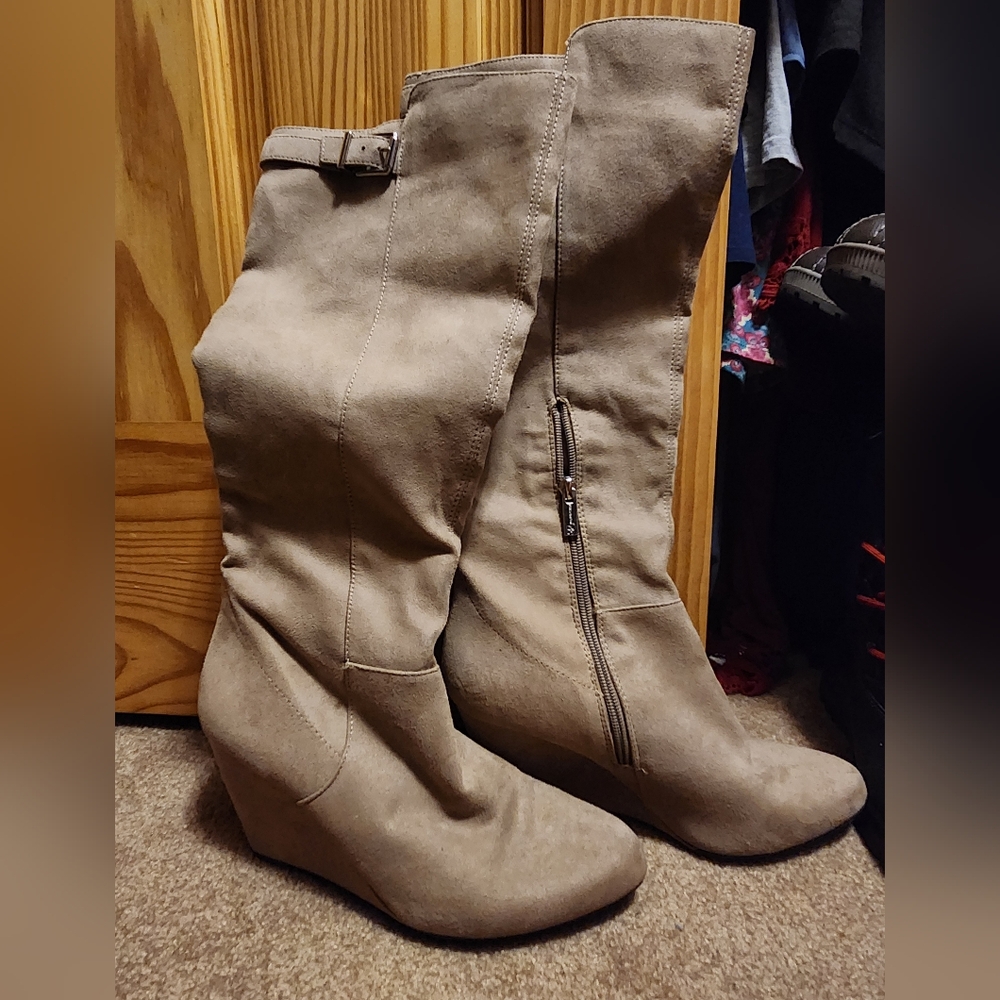 Taupe knee boot wedge Jessica Simpson